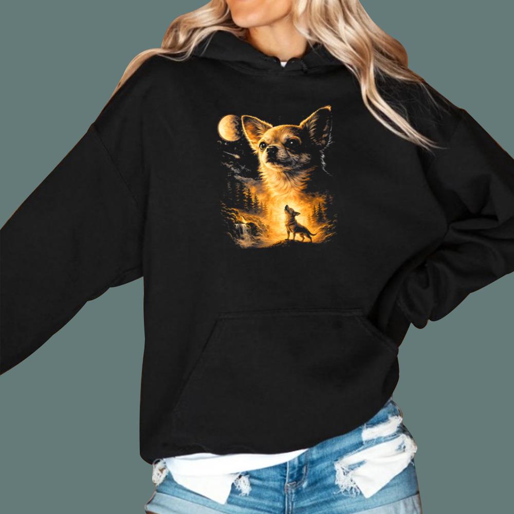 Chihuahua Howling To The Moon t-Shirt