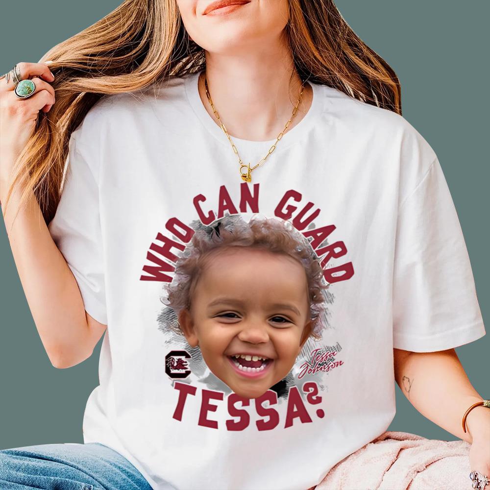 Chloe Kitts Who can guard Tessa T-Shirt