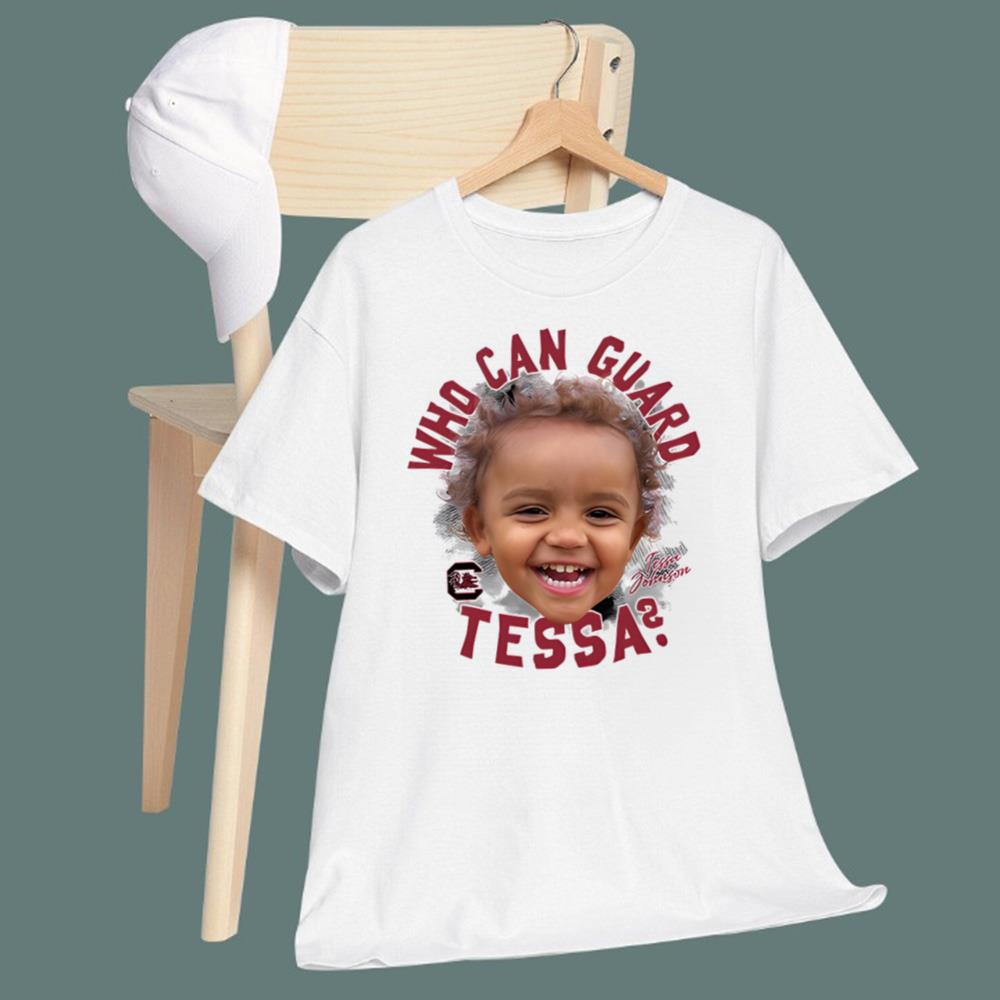 Chloe Kitts Who can guard Tessa T-Shirt