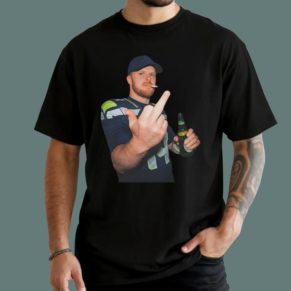 Ernest Jones Sam Darnold Middle Finger T-Shirt - TeeDragons