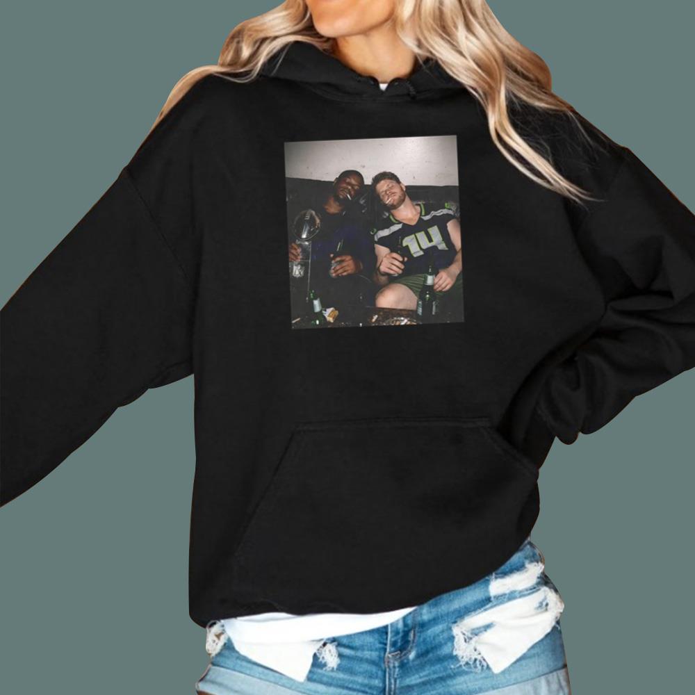 Ernest Jones and Sam Darnold Smoking T-Shirt - TeeDragons