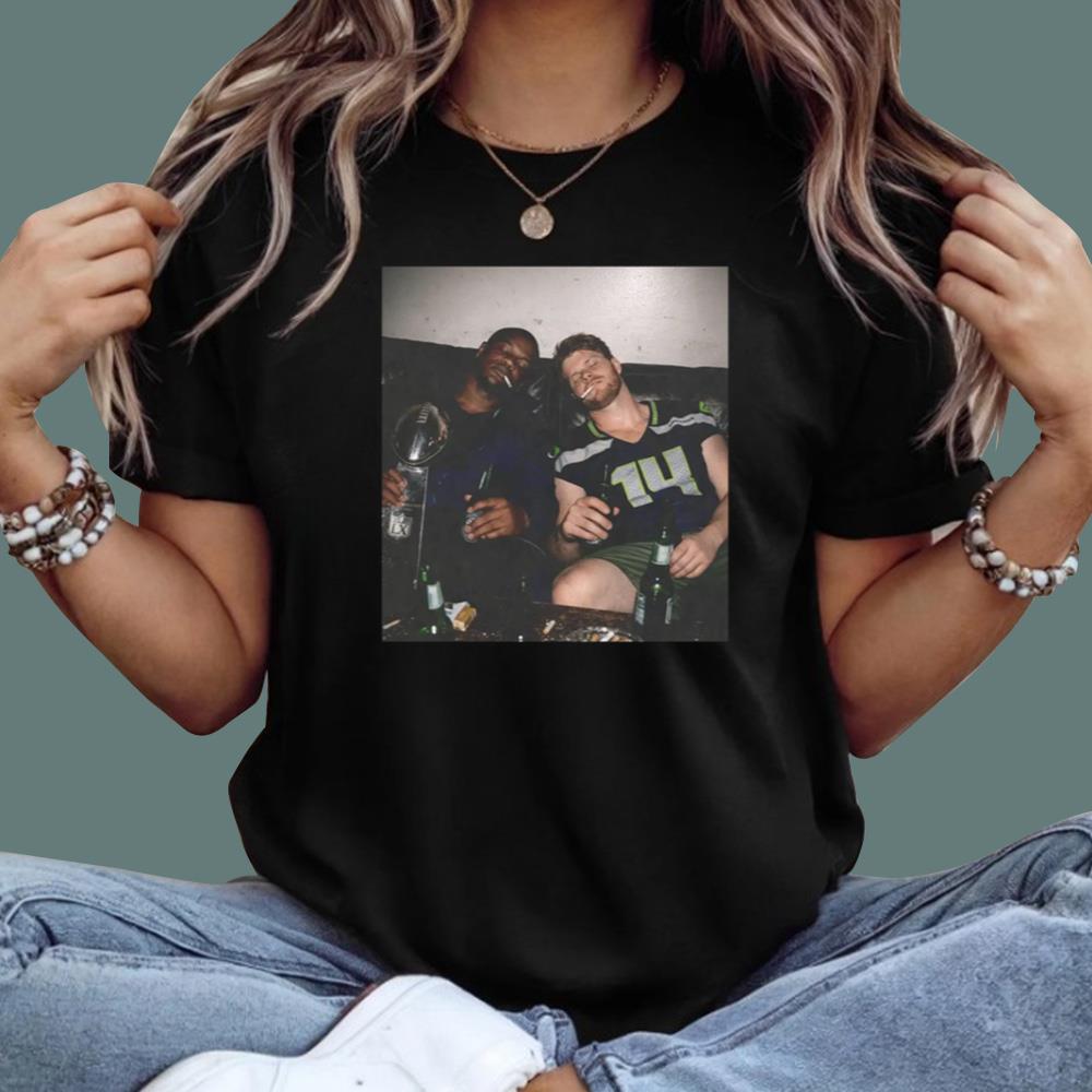 Ernest Jones and Sam Darnold Smoking T-Shirt - TeeDragons