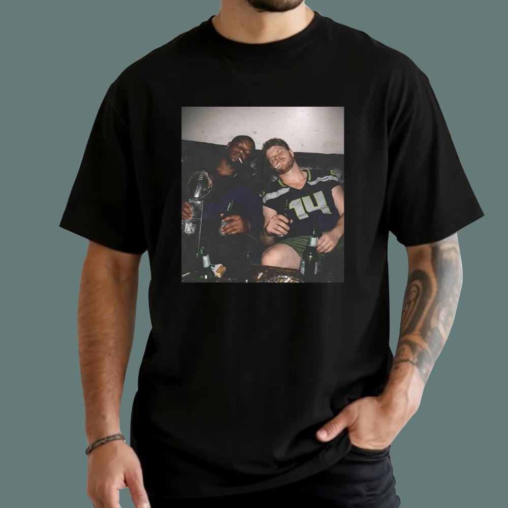 Ernest Jones and Sam Darnold Smoking T-Shirt - TeeDragons