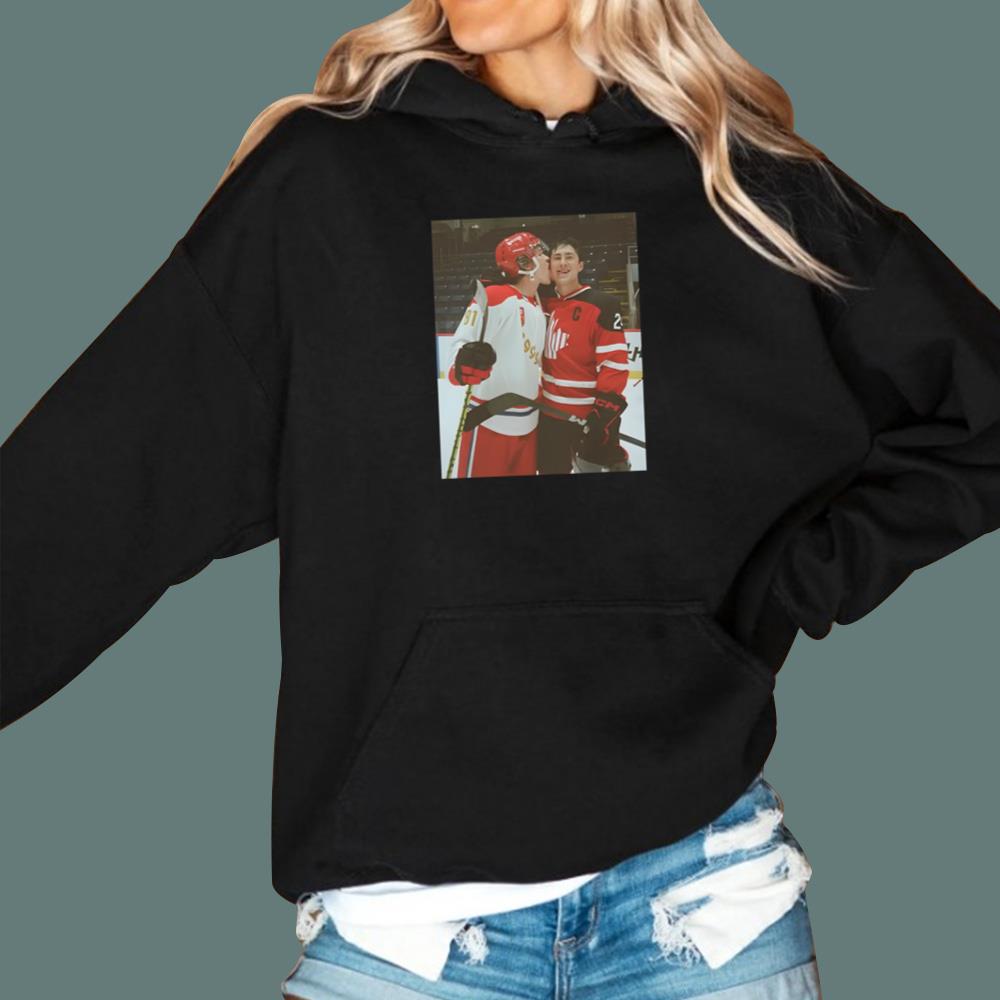 Ilya Rozanov Licks Shane Hollander T-Shirt