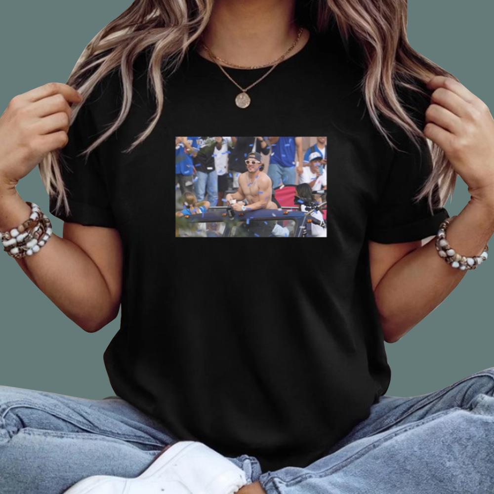 Kike Hernandez Bare Ass Hanging Out During The Parade T-Shirt