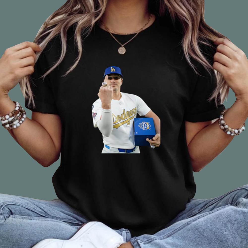Kiké Hernández Middle Finger T-Shirt
