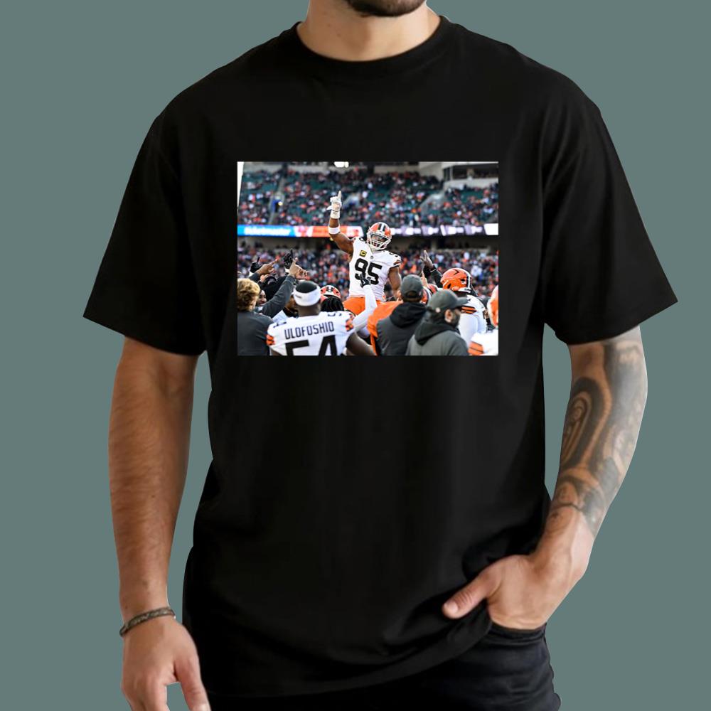 Myles Garrett Sacks Record Celebration T-Shirt