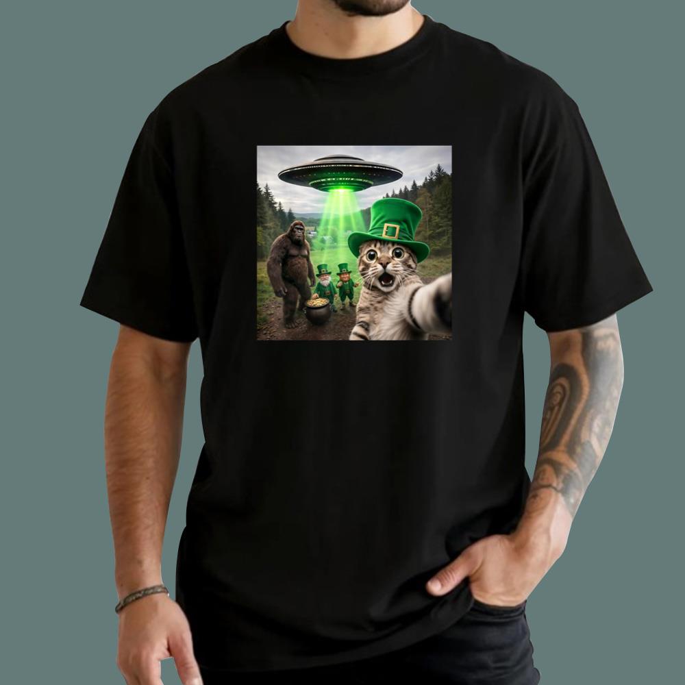 St Patrick’s Day Funny Cat Selfie T-Shirt